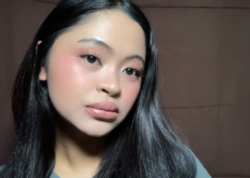 Customer photo review of Stay Fresh Moisturizer Controls Oil and Brightens