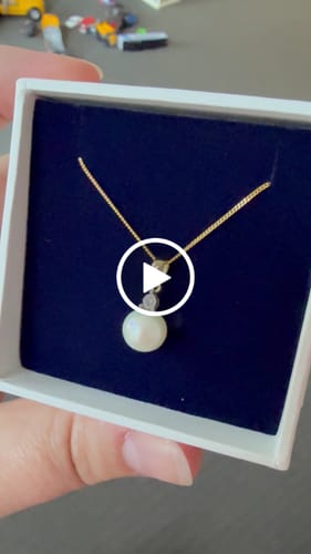 Customer video review of Freshwater Pearl and Diamond Pendant in 9ct Yellow Gold