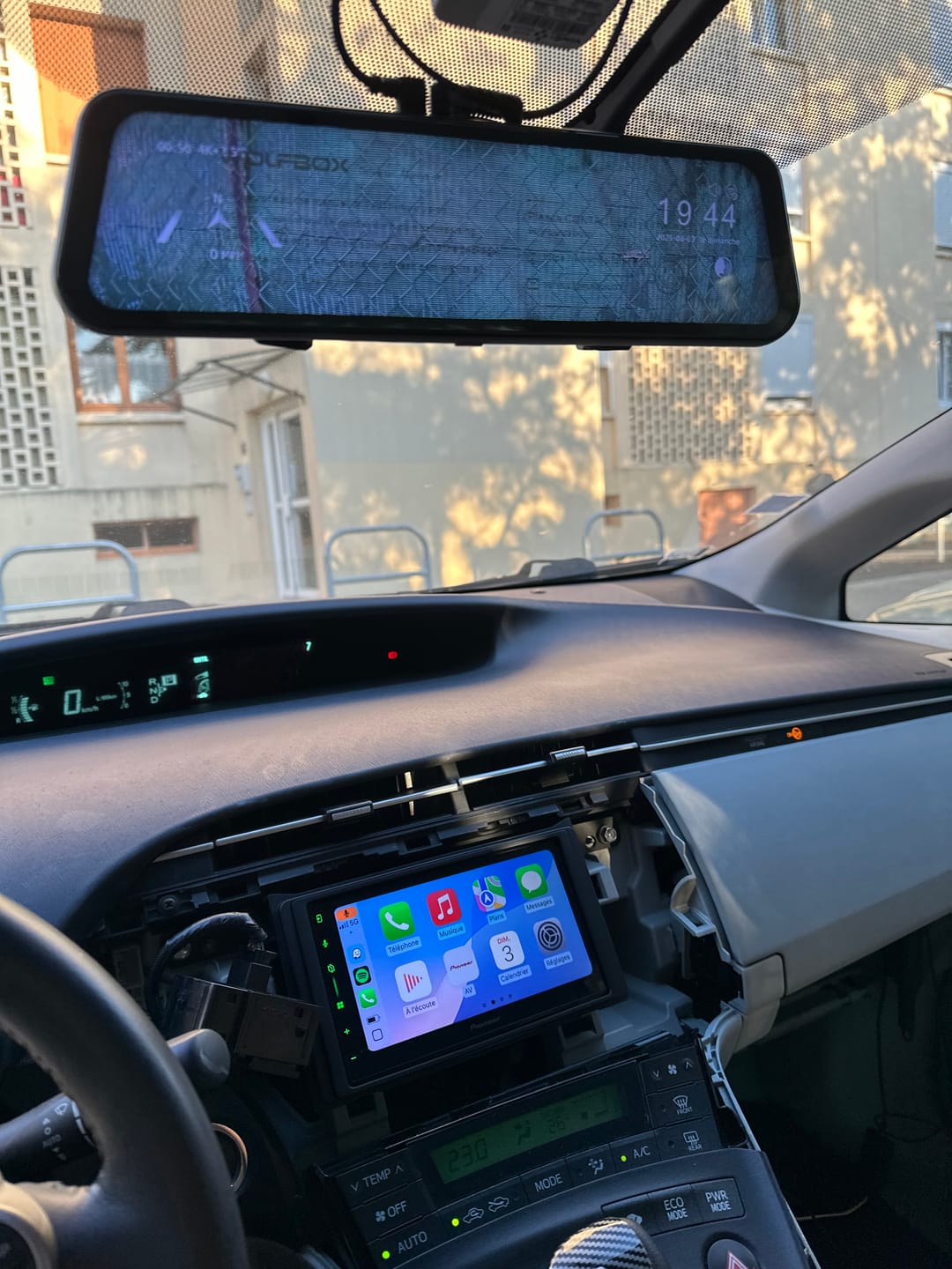 Customer photo review of WOLFBOX G900Pro 12MP WiFi Touch Screen Rear View Mirror Dash Cam Smart Mirror