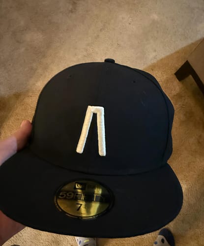 J. R. review of 59FIFTY Fear of God x MLB Athletics Black Fitted Cap image 1 out of 1