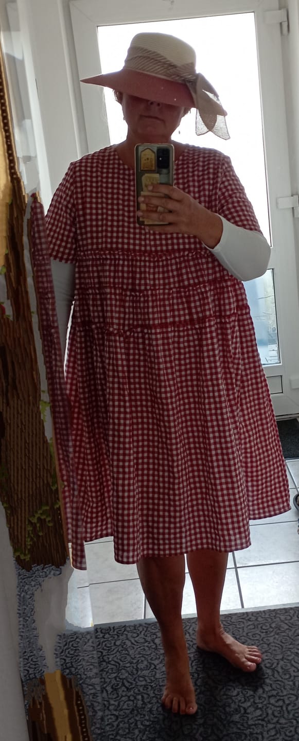 Customer photo review of Plus Size 100%Cotton Short Sleeve Plaid Dress
