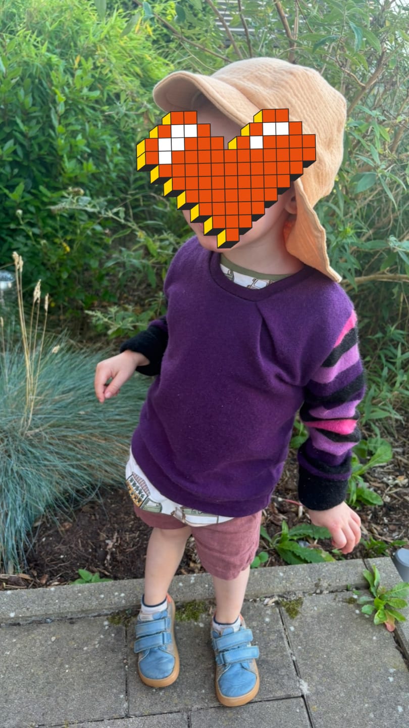 Customer photo review of Upcycling Kaschmirpullover mit der Falte 98/104