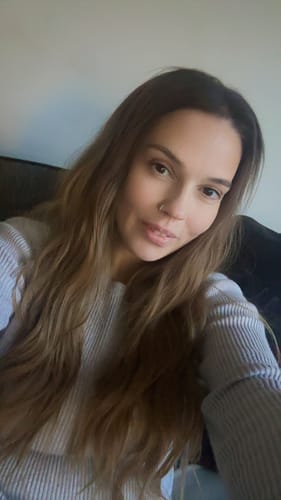 Customer photo review of The Loose Wave HD Fibre 24" Lace U Part Wig