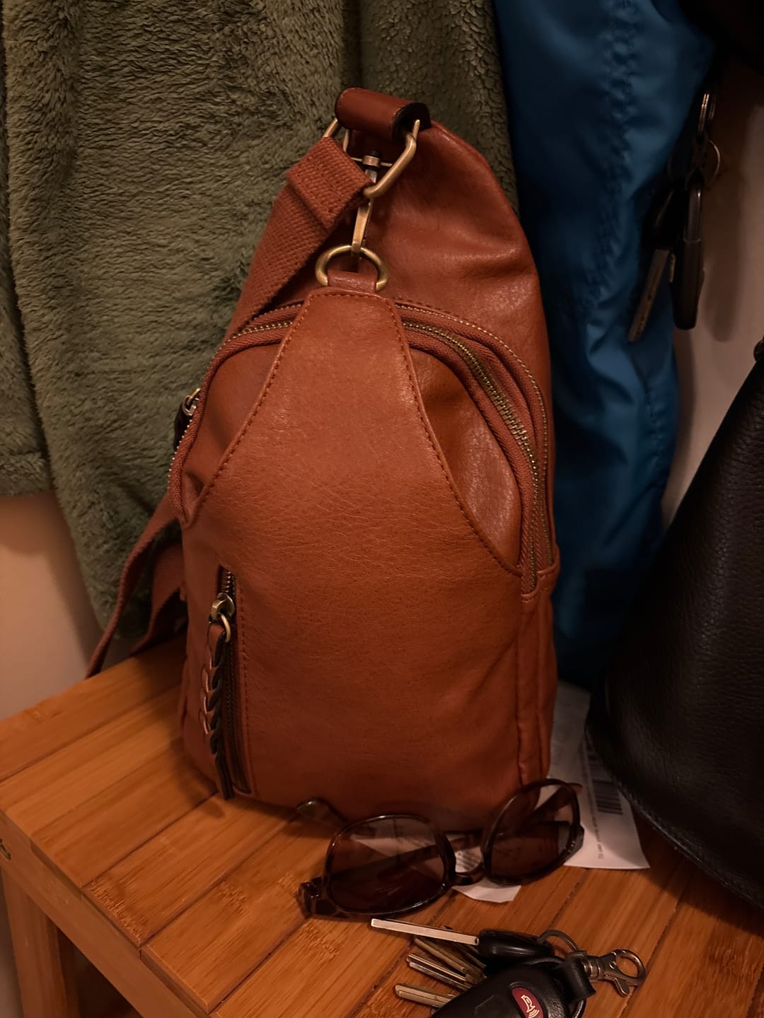 Customer photo review of Nikki Vegan Sling Pack Bag