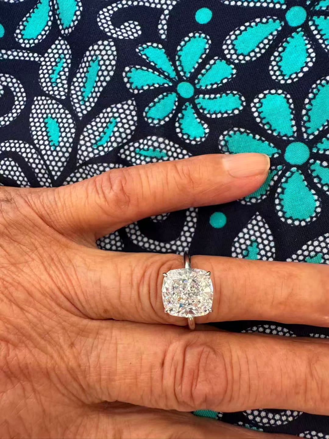Customer photo review of S925 3.0Ct~6.0 Ct Cushion Cut Engagement Ring In Sterling Silver For Everyday Wear Travel Ring