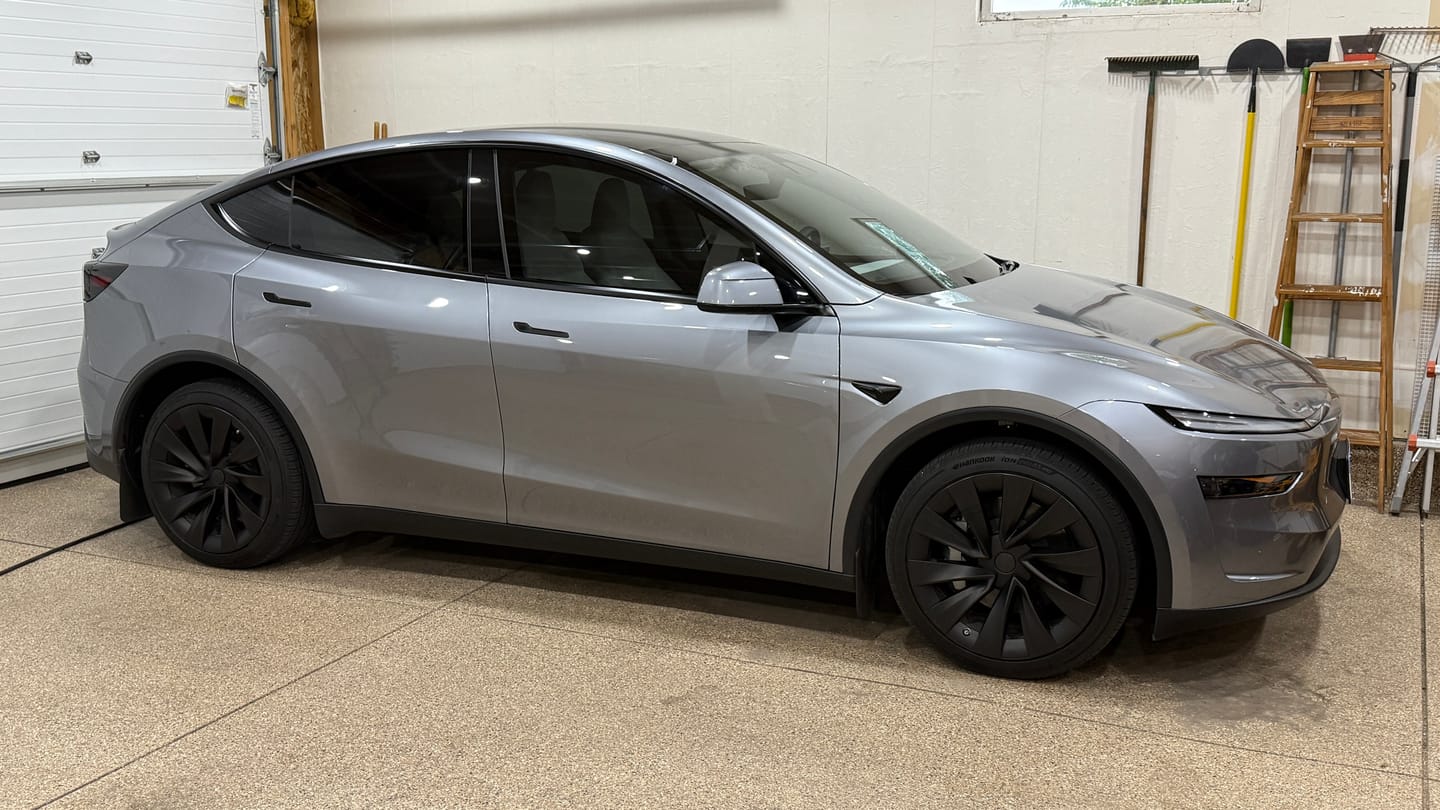 Customer photo review of TESPLUS 20'' Helix 2.0 Style Wheel Cover For Model Y Juniper
