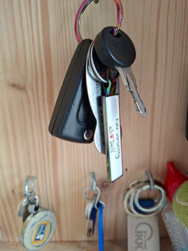 Customer photo review of Kennzeichen Schlüsselanhänger Mini Nummernschild Metall