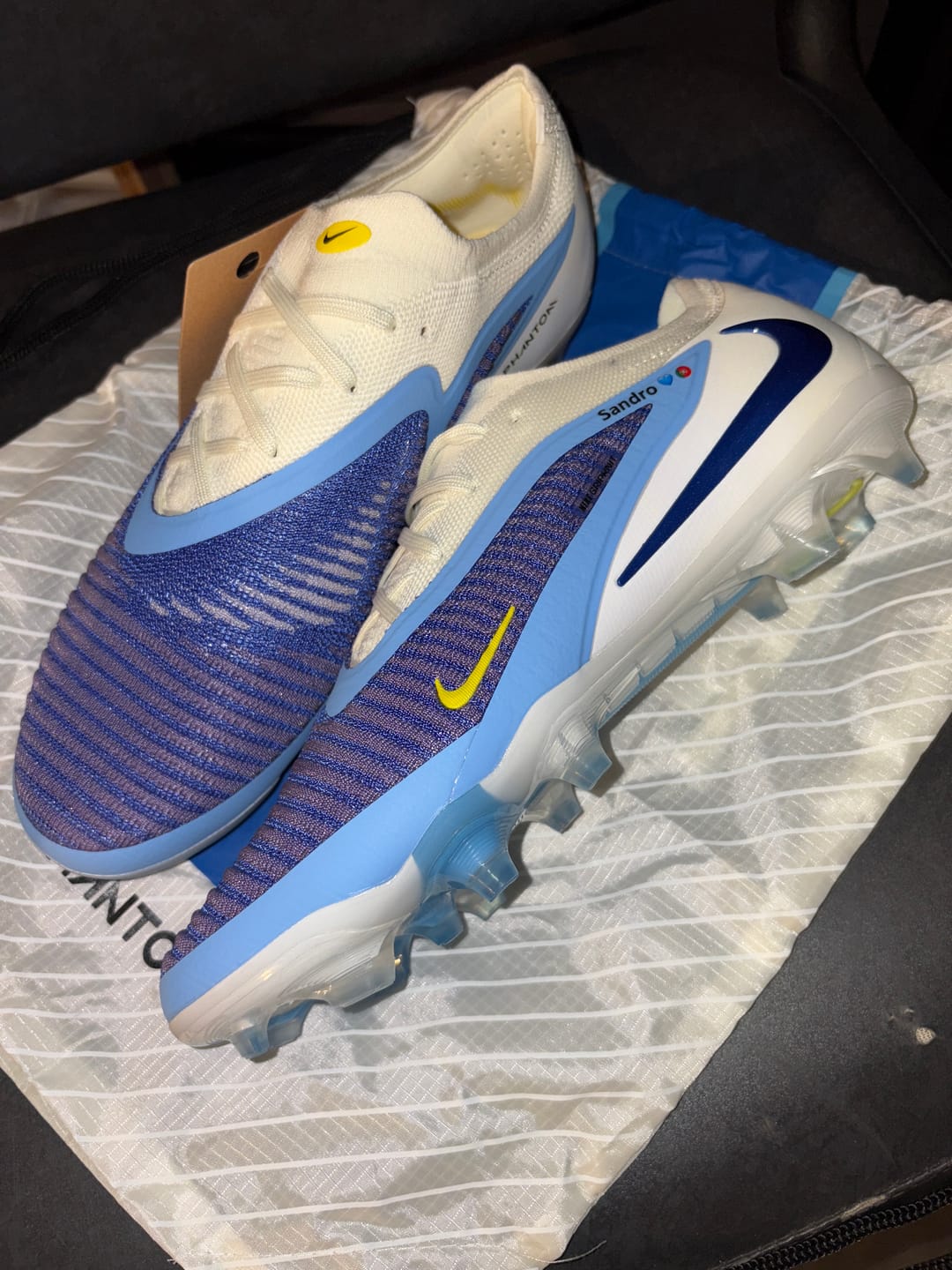 Customer photo review of Phantom 6 FG - Fear Nothing Bleu/Blanc/Jaune