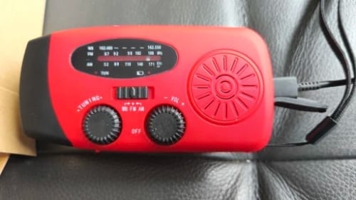 Customer photo review of Emergency All-in-One Radio – Power and Information in Emergencies