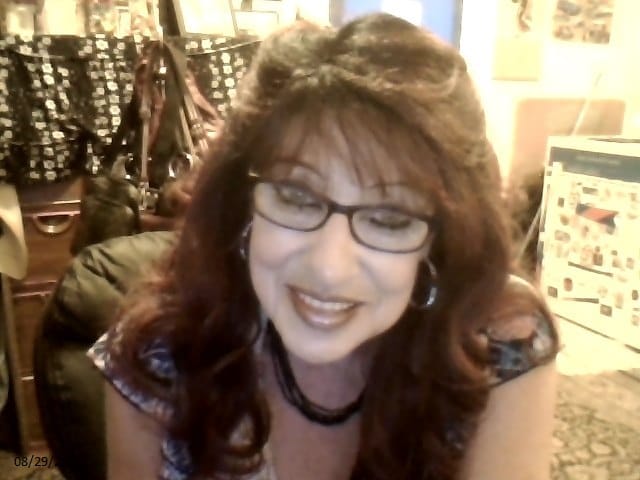 Customer photo review of Outre Wigpop Style Selects Full Wig - VIOLA
