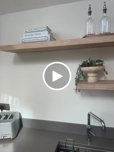 Customer video review of Set of 3 Round Glass Oil Bottle 500 ML & Rectangle Tray