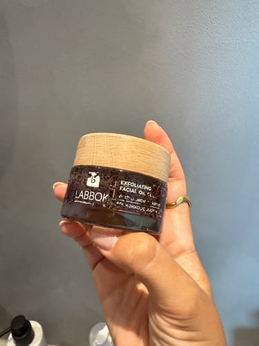Customer photo review of Labbok Exfoliating Gel - Blueberry Seeds, 50ml