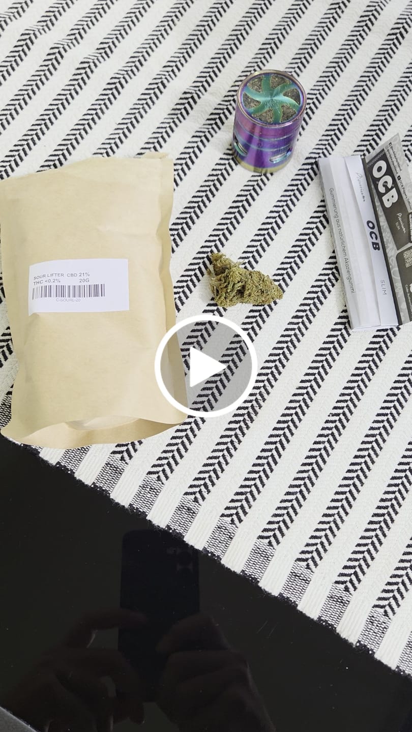 Customer video review of 🍋 Super Sour Lifter CBD 21%