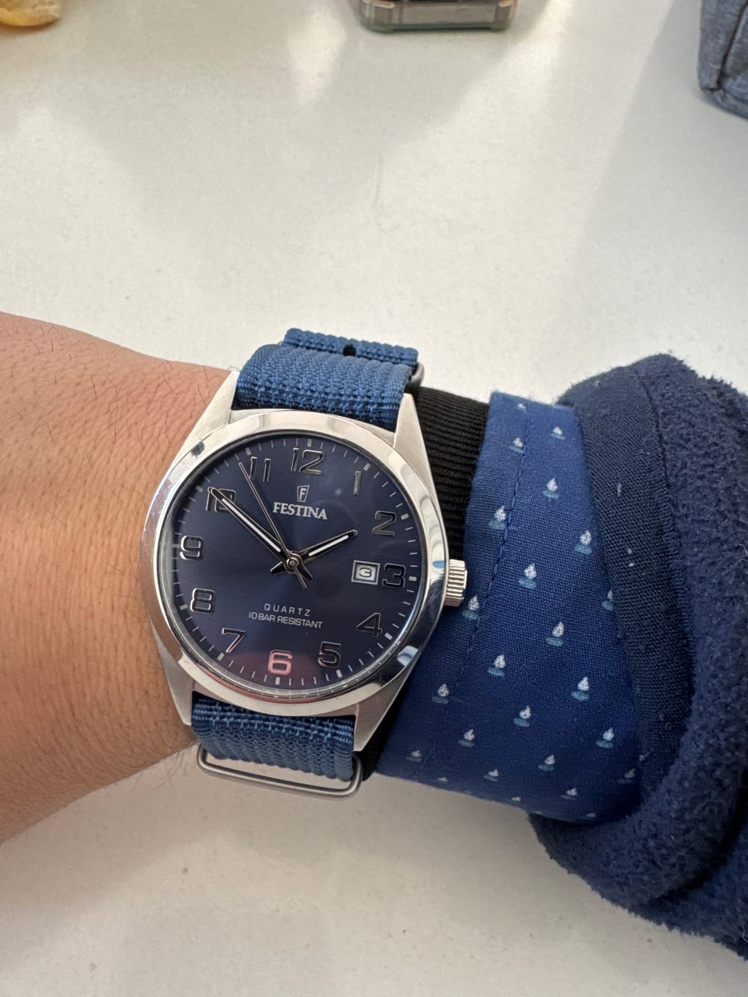 Customer photo review of Correa Nato Dando La Hora Azul