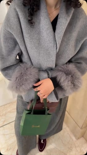 Customer photo review of Grace Elegant Women's Wool Coat with Fur Patchwork - Long Ladies Coat for Autumn & Spring