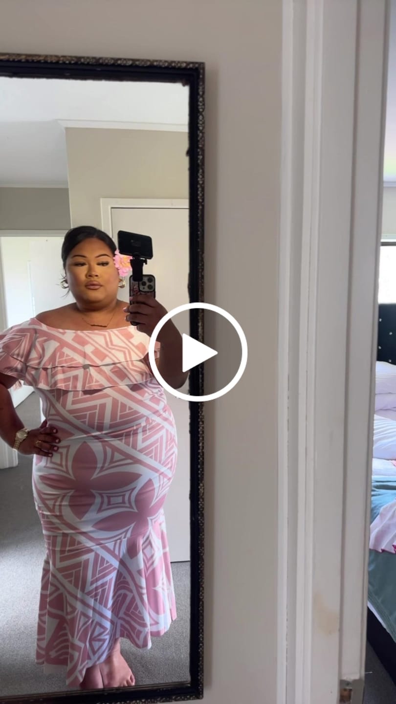 Customer video review of NISIA MERMAID DRESS
