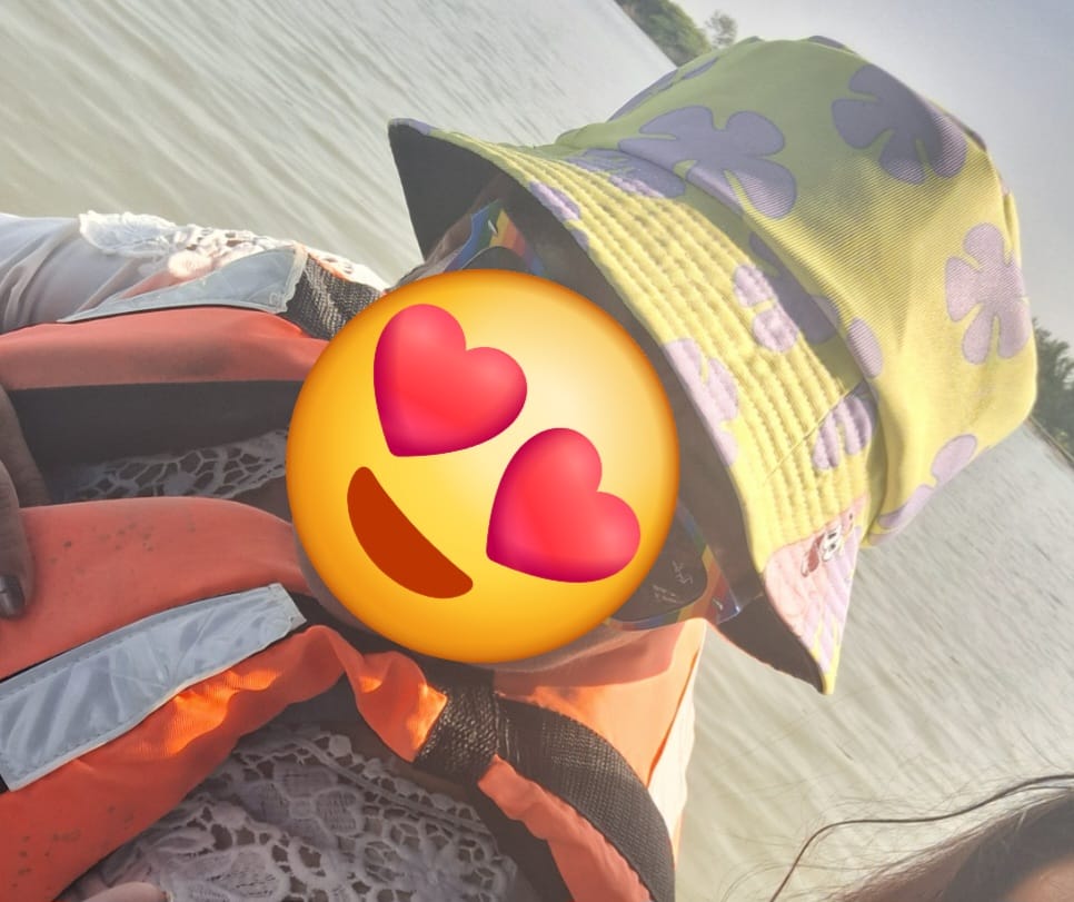 Customer photo review of Bucket Hat Patricio Flores