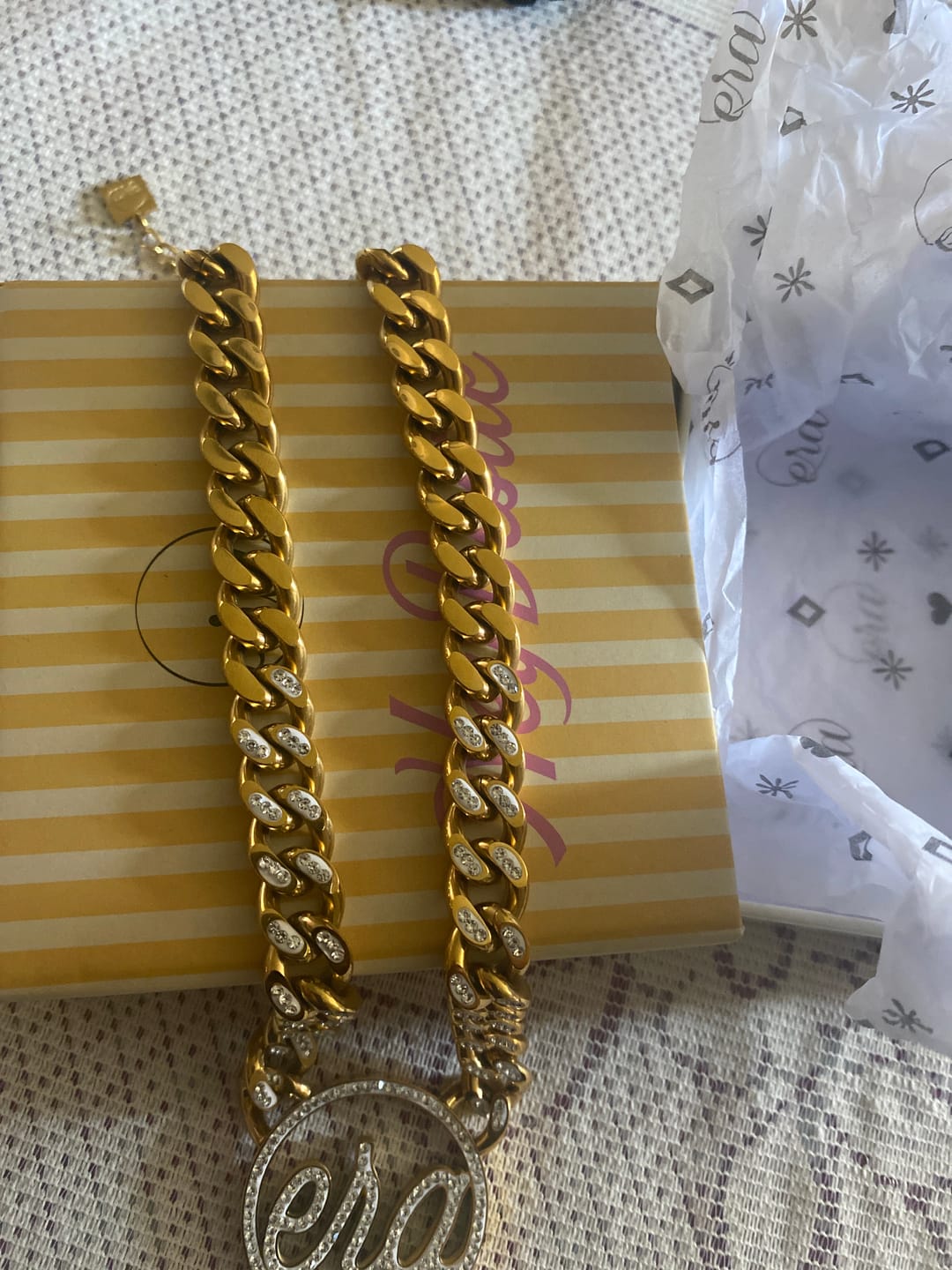 Customer photo review of Era Luxe Gold Choker