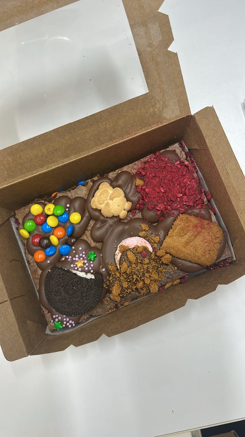Customer photo review of Mixed assortment brownie