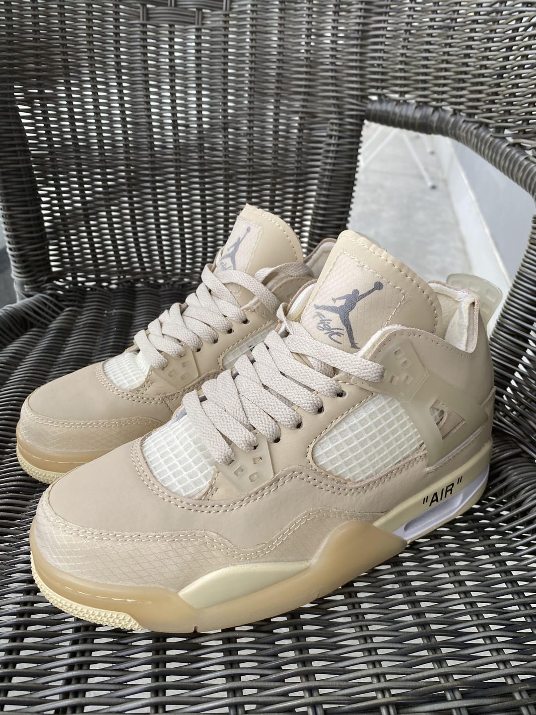 Customer photo review of JORDAN 4 - Off - White Unisex Streetwear Limited Edition