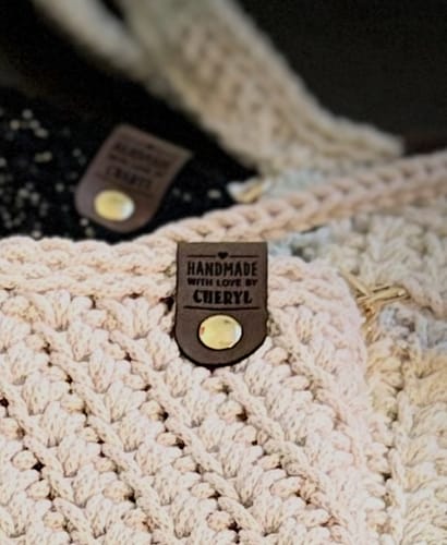 Customer photo review of Kunstleder-Labels mit Chicago Screws - Personalisierte Labels