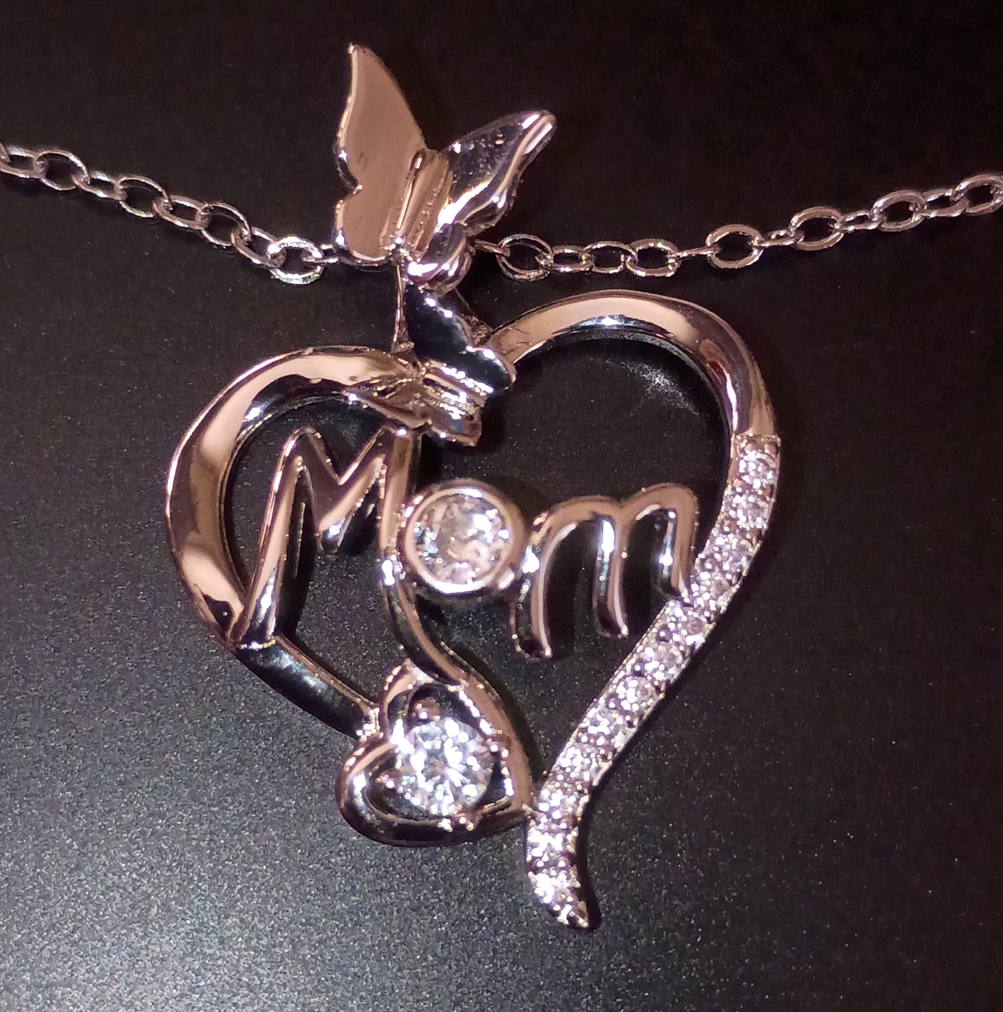 Customer photo review of Mabel 18k White Gold Plated Mom Heart Pendant Necklace with Simulated Diamond Crystals