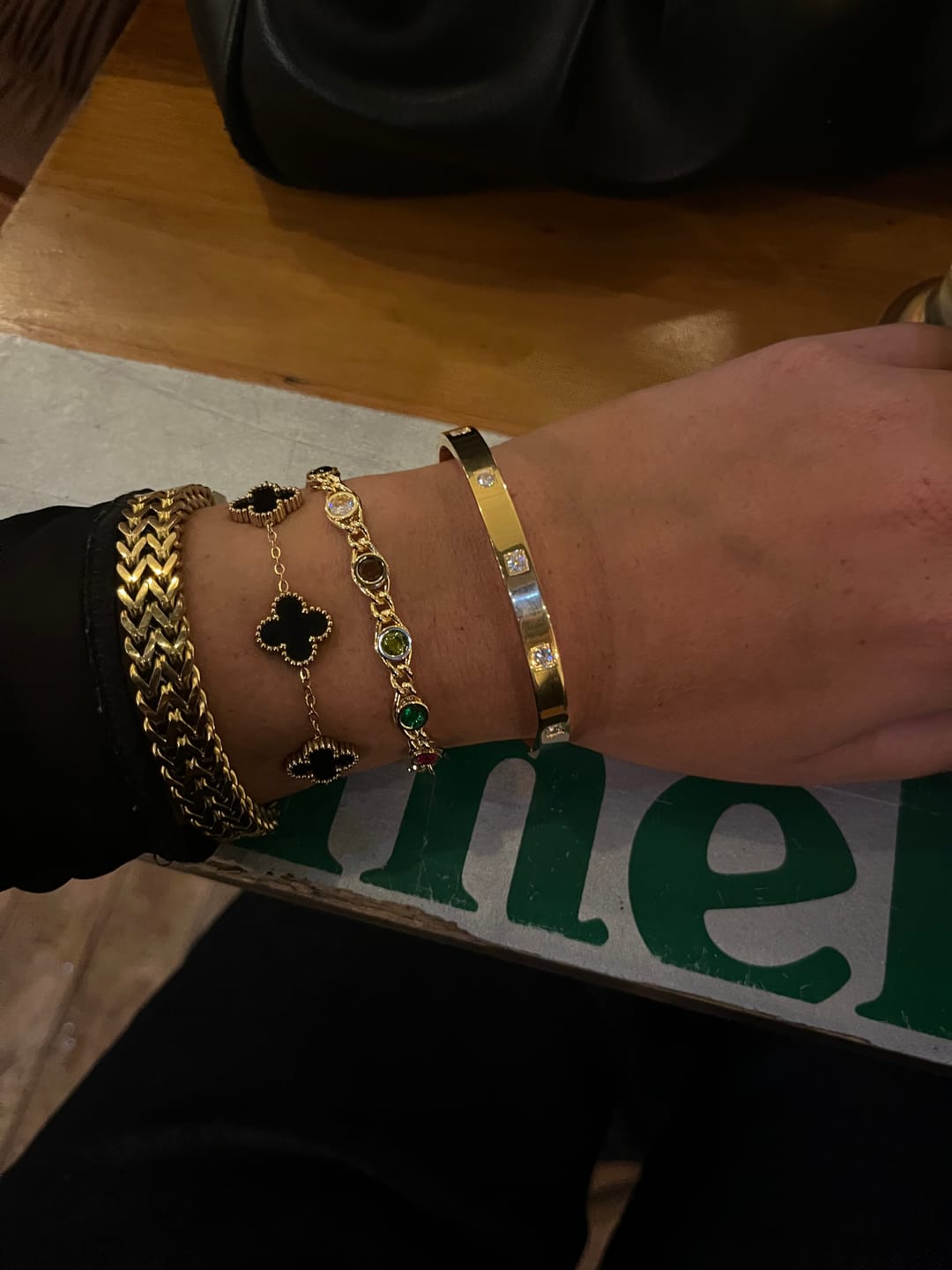 Customer photo review of Pulseira Link Banhado em Ouro 18k