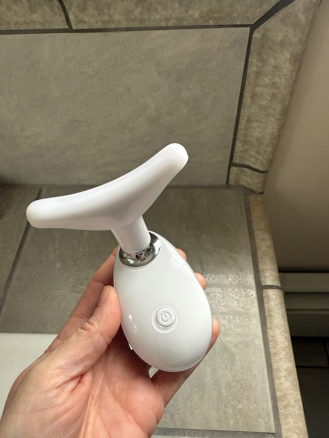 Customer photo review of Vibralift - Multifunktionel Nakke- og Ansigtsmassager med LED, Sonisk Vibration og Varme