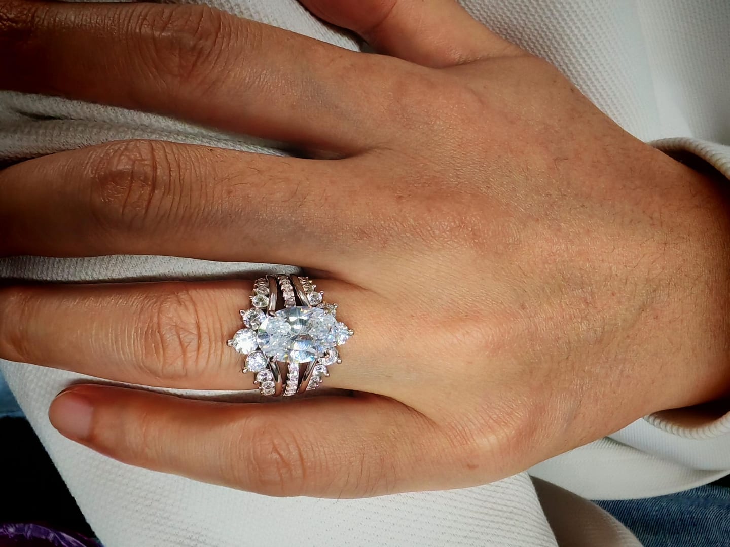 Customer photo review of Louily Exclusive 4.0Ct/5.0Ct Oval Cut Wedding Ring Set With Jacket Wedding Band