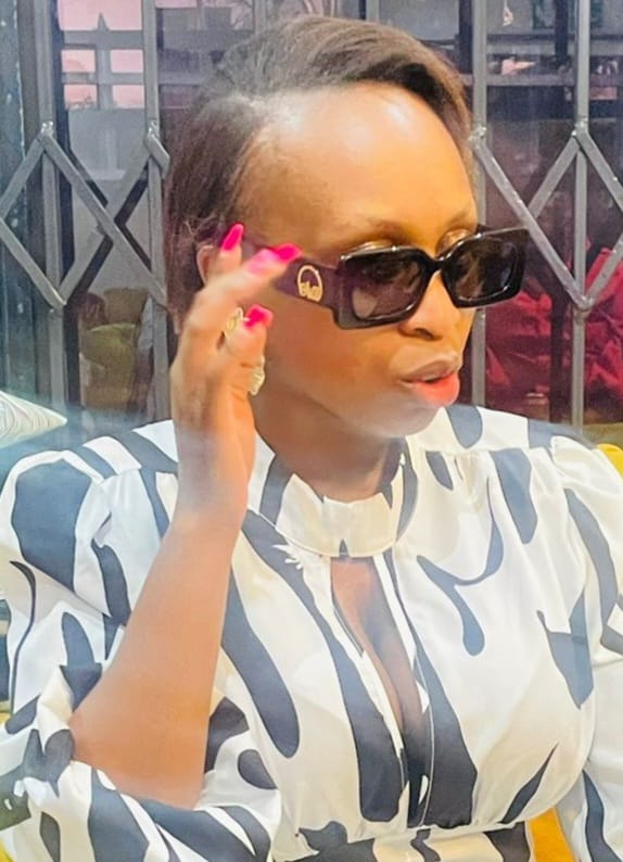 Customer photo review of Era Empire Sunglasses