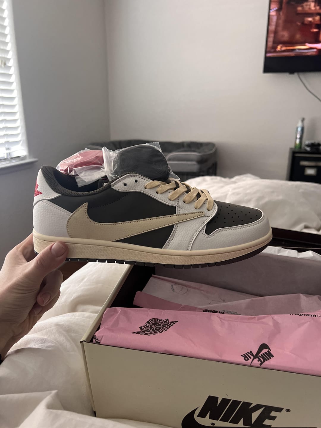 Customer photo review of JORDAN 1 Low - Travis Scott Reverse Mocha - Black Unisex Streetwear Limited Edition