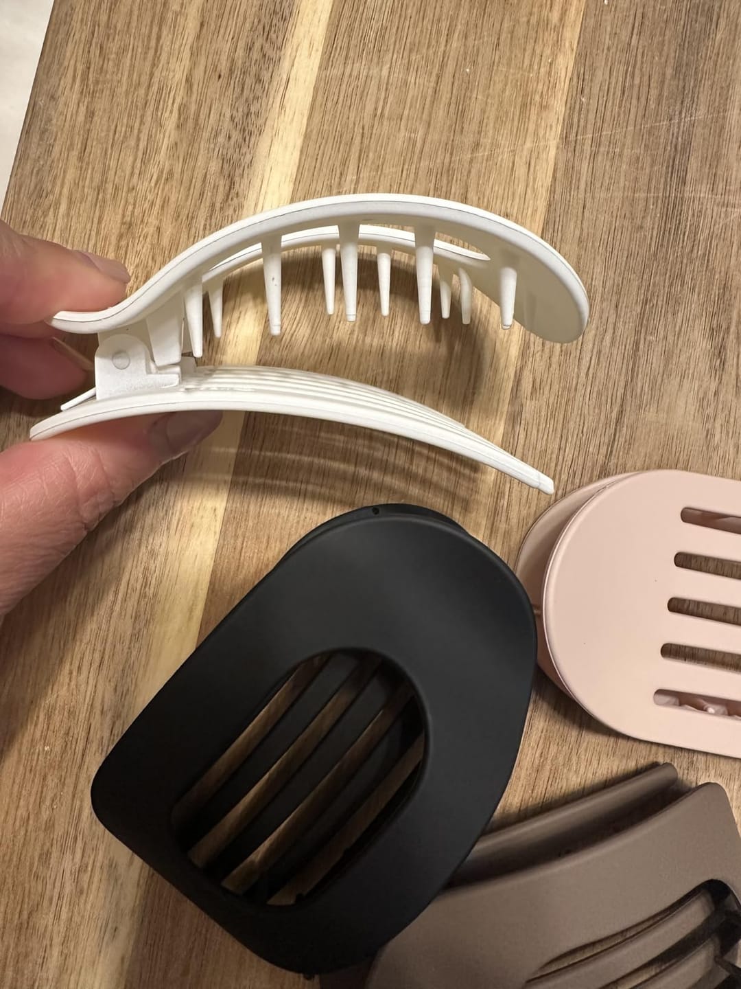 Customer photo review of CURLY - Fat Claw Clip