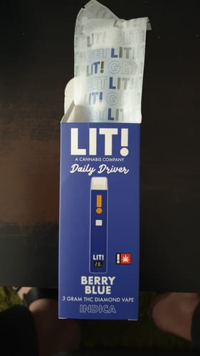 Customer photo review of LIT! THC DIAMOND DISPOSABLE VAPE PEN,  3G BERRY BLUE INDICA