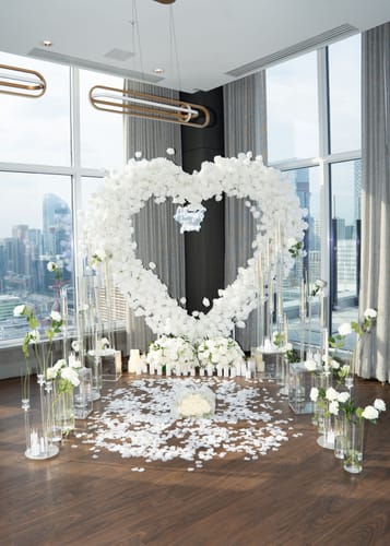 Customer photo review of 8ft White Rose Flower Wall Romantic Atmosphere Heart Shaped Wedding Decoration Indoor