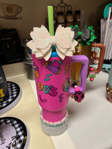 Customer photo review of PEARL White Glitter Tumbler Bow