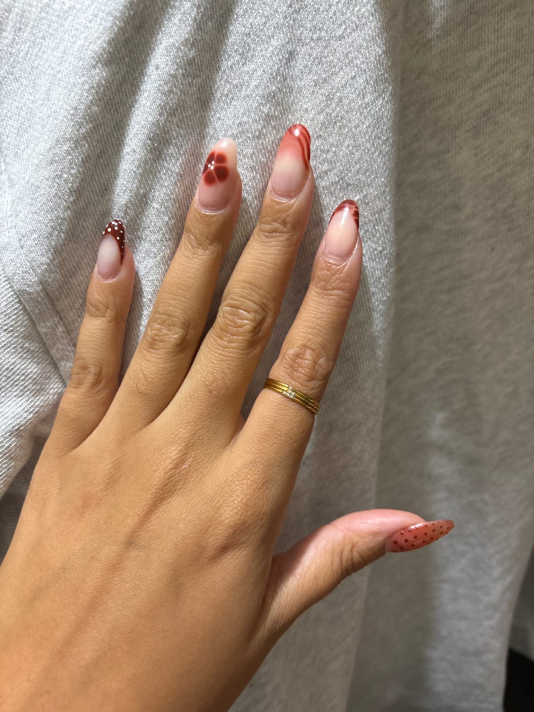 Customer photo review of Eula Gold & Crystal Band Ring Set