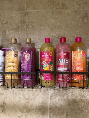 Customer photo review of Fair And White So Lemon Exfoliating Shower Gel 940ml