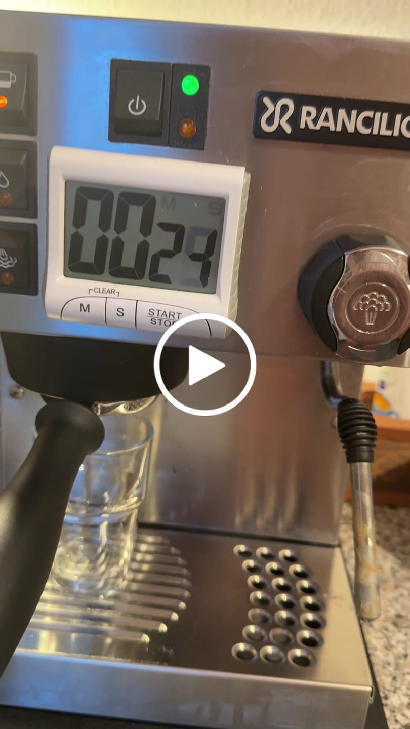 Customer video review of N°5 Löwenburg – Kraftvolle Intensität mit samtiger Crema – Espresso Bar Mischung