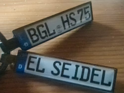 Customer photo review of Kennzeichen Schlüsselanhänger Mini Nummernschild Metall