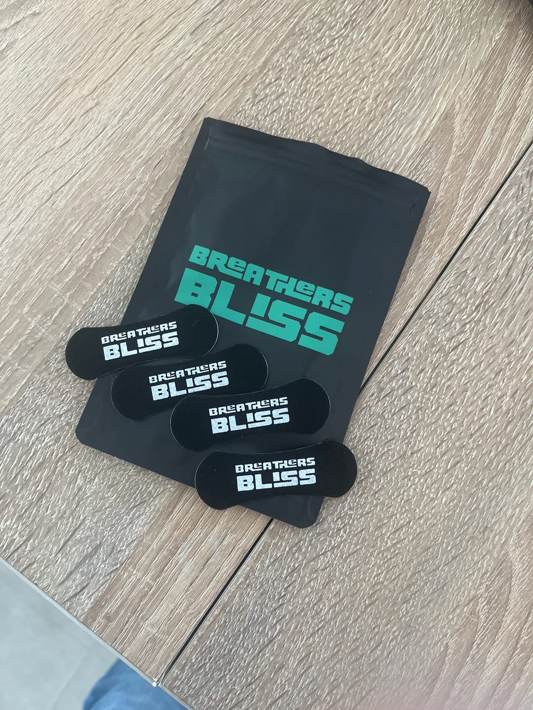 Customer photo review of BreathersBliss Noires – Bandes Nasales Sport Sommeil