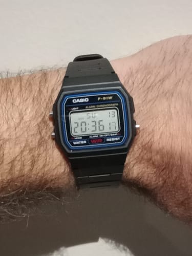 Customer photo review of Reloj Casio Vintage F-91W-1DG Clásico Líneas Azules