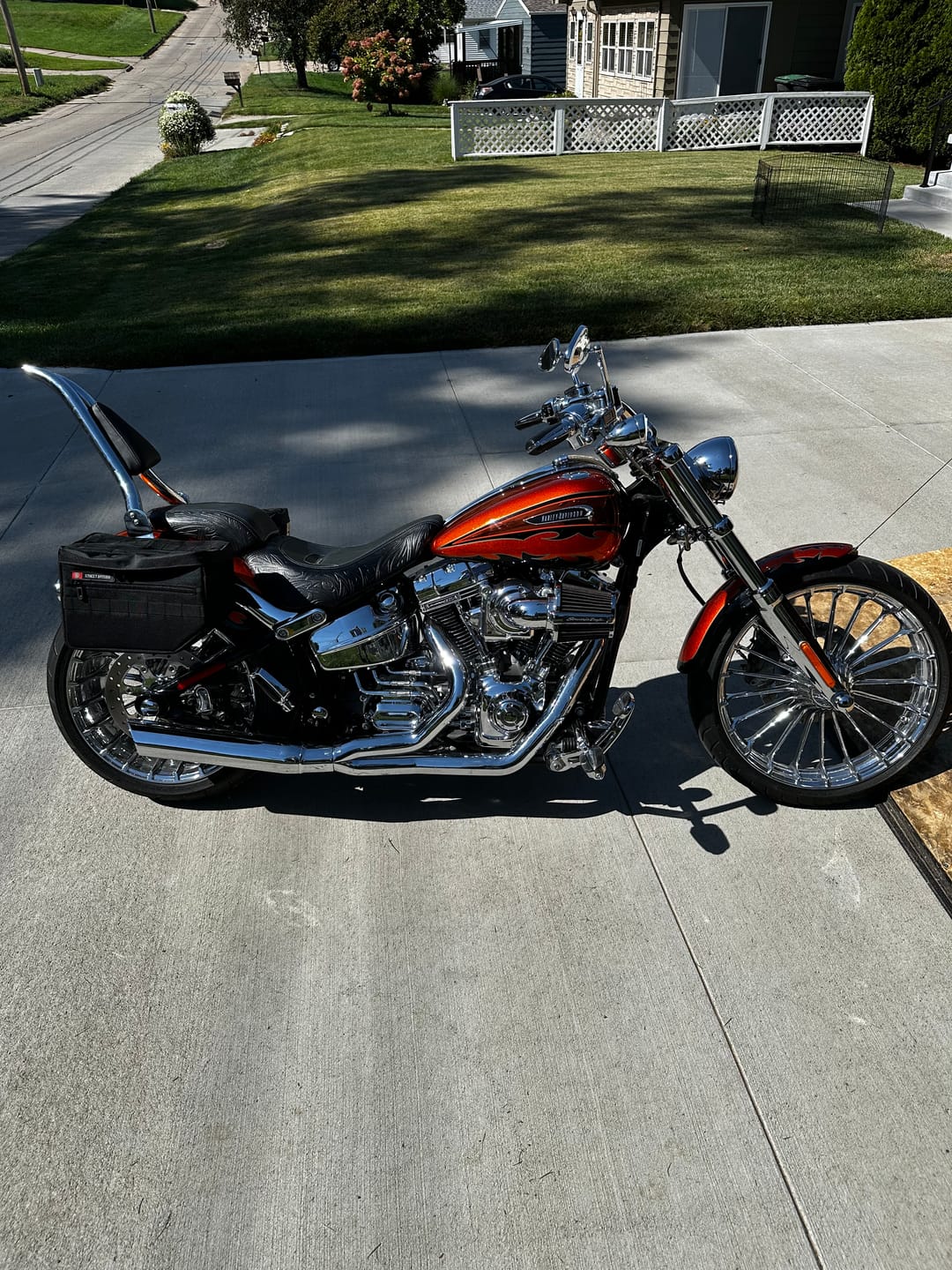 Customer photo review of Viking Patriot Saddlebags Hard Mount Kit for Harley Davidson