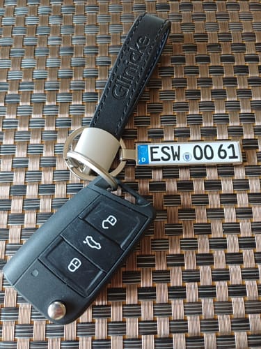 Customer photo review of Kennzeichen Schlüsselanhänger Mini Nummernschild Metall
