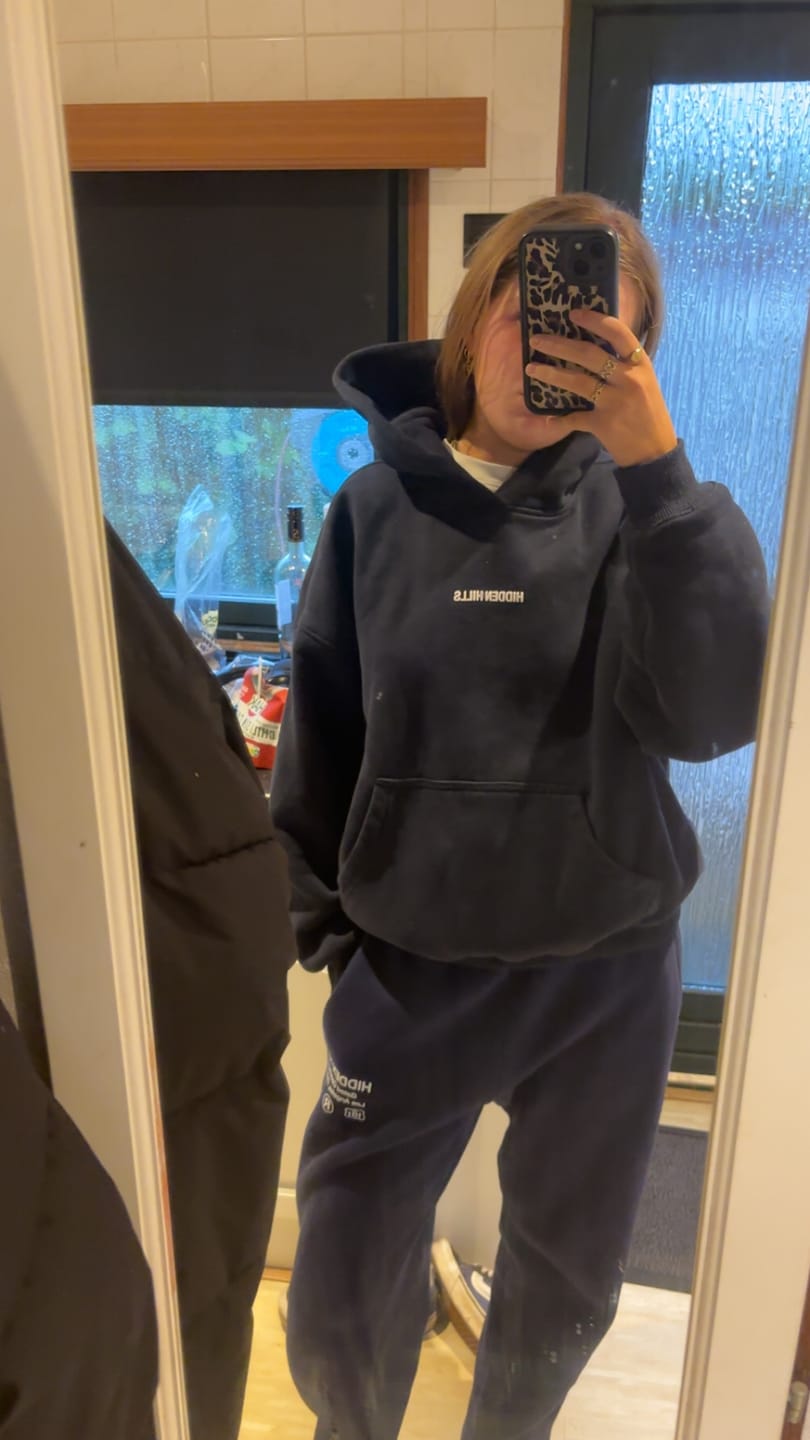 Customer photo review of LABEL STRAIGHT LEG SWEATPANTS NAVY