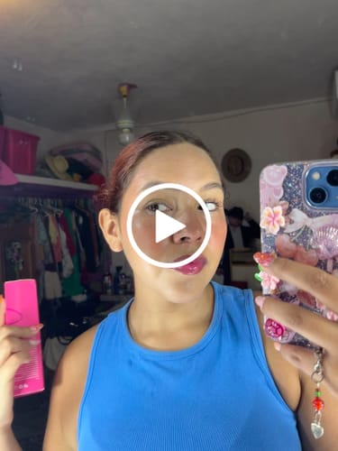 Customer video review of Fijador De Maquillaje MATTE Diana Fletes