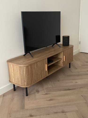 Fotorecensie van een klant over "Bali" Modern TV-Meubel met 2 Deuren en Eiken Effect Afwerking