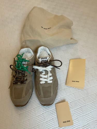 Customer photo review of Miu Balance 530 SL Suede Sneaker