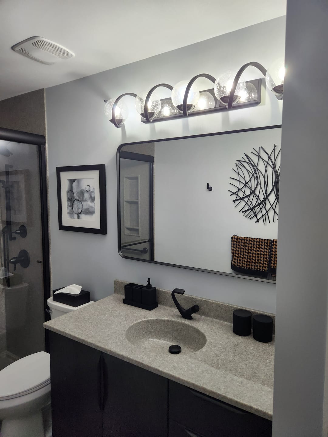 Customer photo review of Bodo - Modern Waterfall Basin Bathroom Sink Faucet Single Handle Single Hole