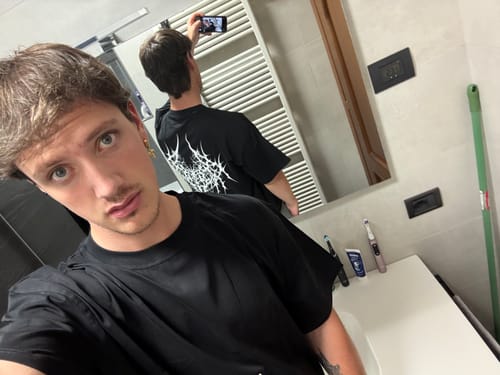 Customer photo review of ROUGH CUT CROPPED OVERSIZE T-SHIRT - WHITE DEMON / BLACK