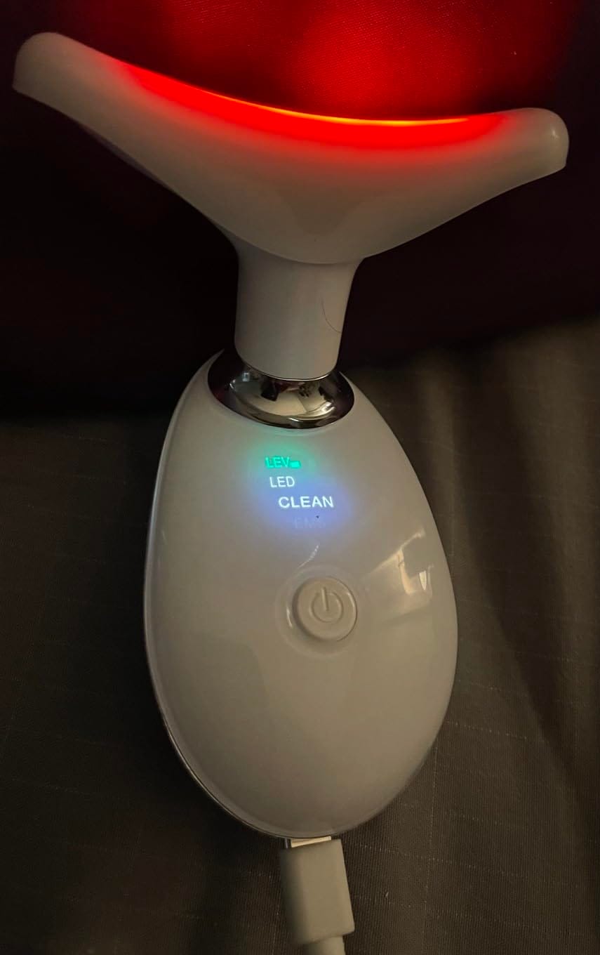 Customer photo review of Vibralift - Multifunktionel Nakke- og Ansigtsmassager med LED, Sonisk Vibration og Varme